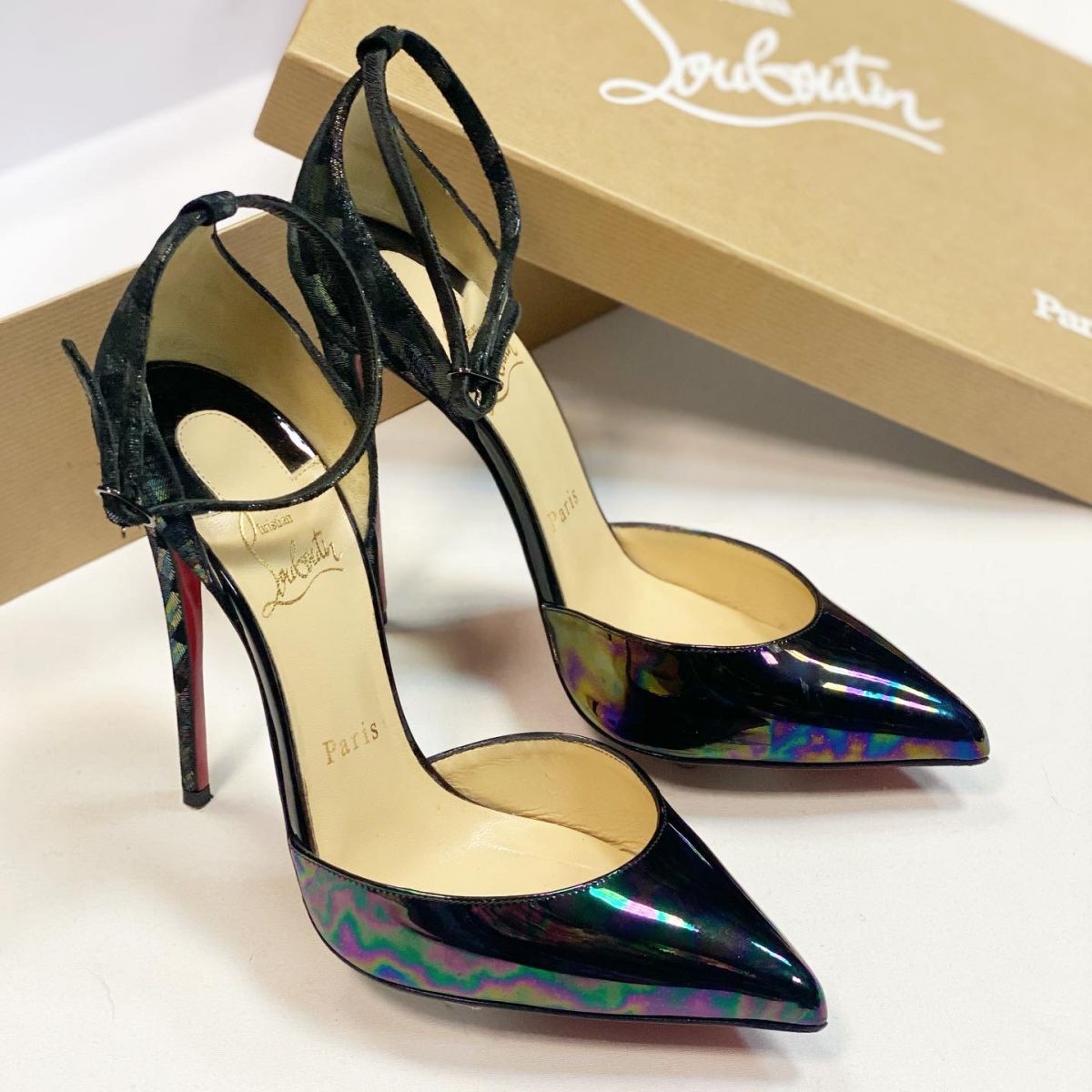 Туфли Louboutin размер 37 цена 18 462 руб 