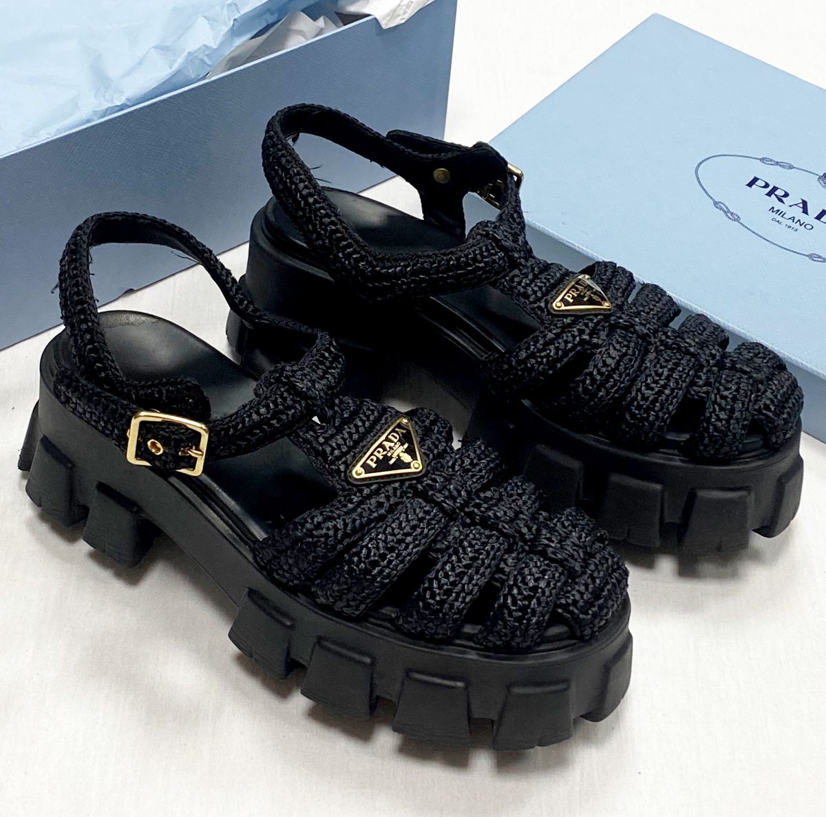 Босоножки Prada размер 39 цена 31 310 руб