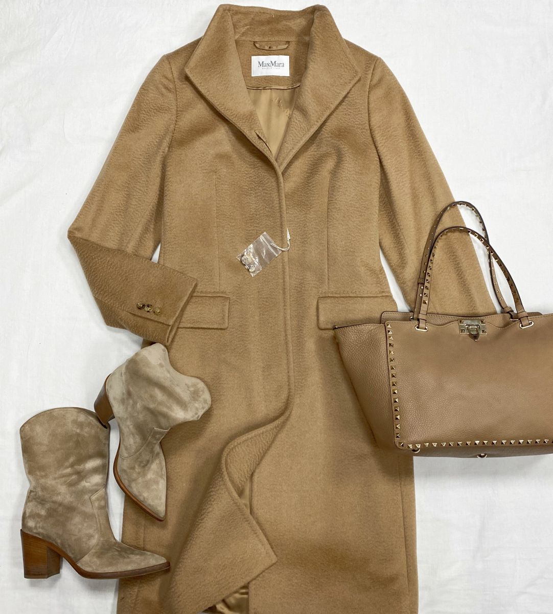 Пальто Max Mara размер 48 цена 46 965 руб Сапоги Gianvito Rossi размер 38 цена 46 965 руб Сумка Valentino