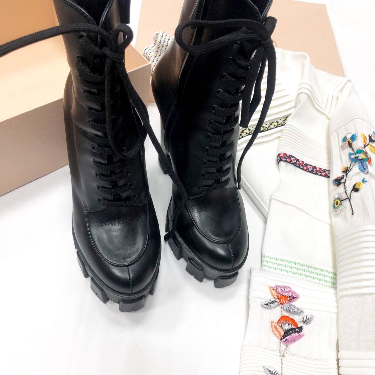 Ботинки PRADA размер 37 цена 31 310 руб 