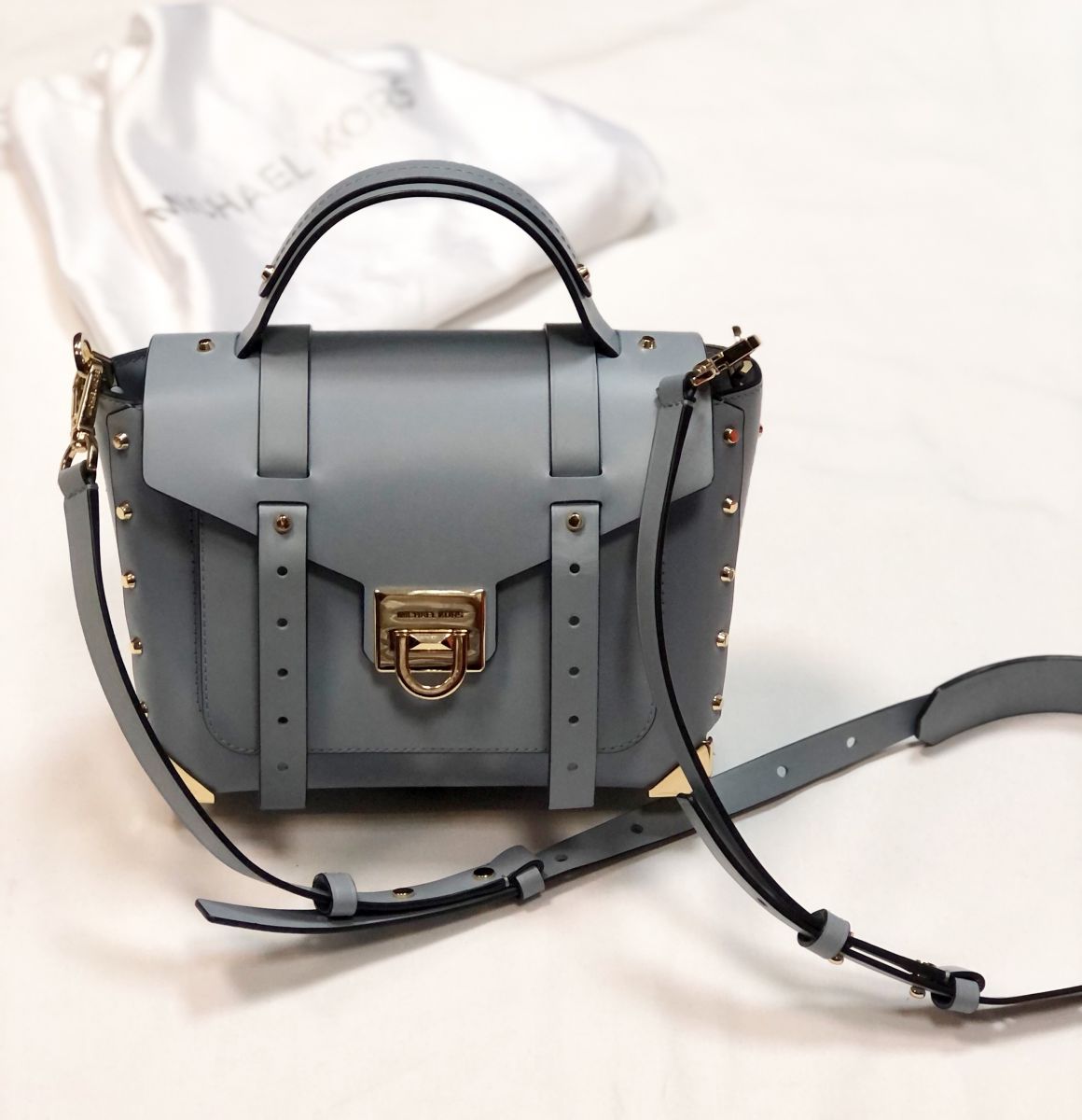 Сумочка MICHAEL KORS размер 22/22 цена 15 385 руб