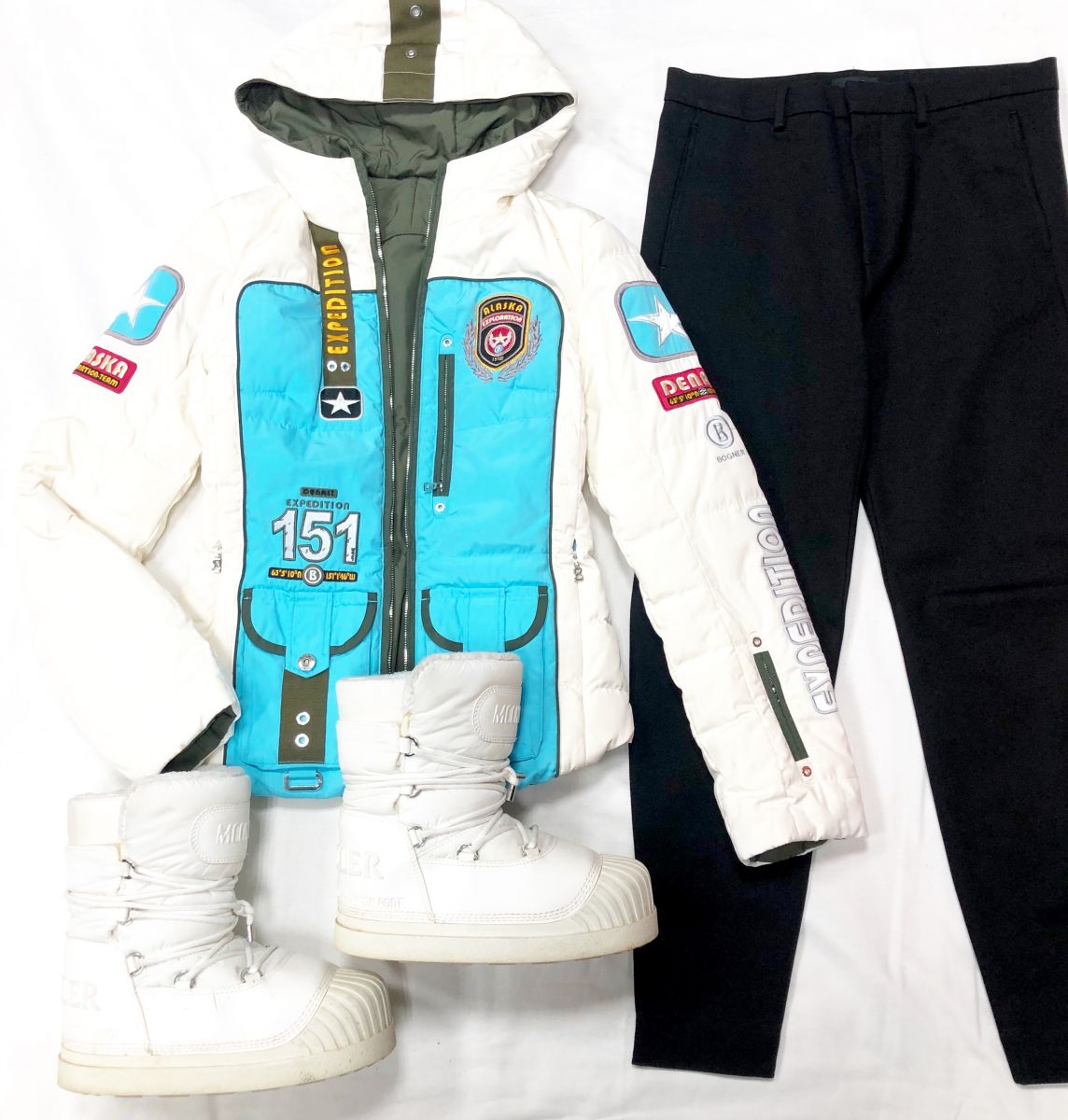 Куртка двухсторонняя BOGNER размер S цена 23 078 руб 
Луноходы MONCLER размер 36-37 цена 23 078 руб