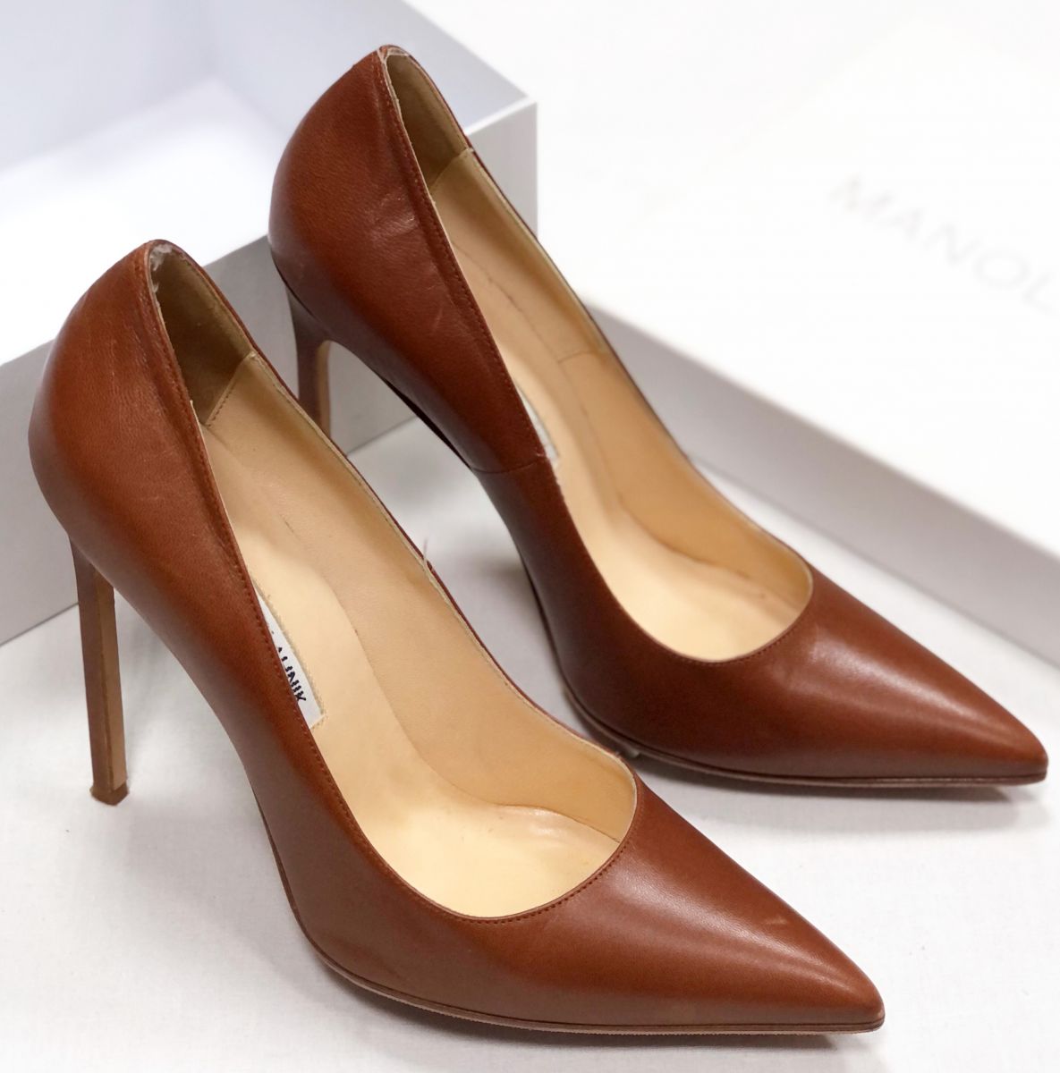 Туфли Manolo Blahnik размер 39 цена 15 655 руб