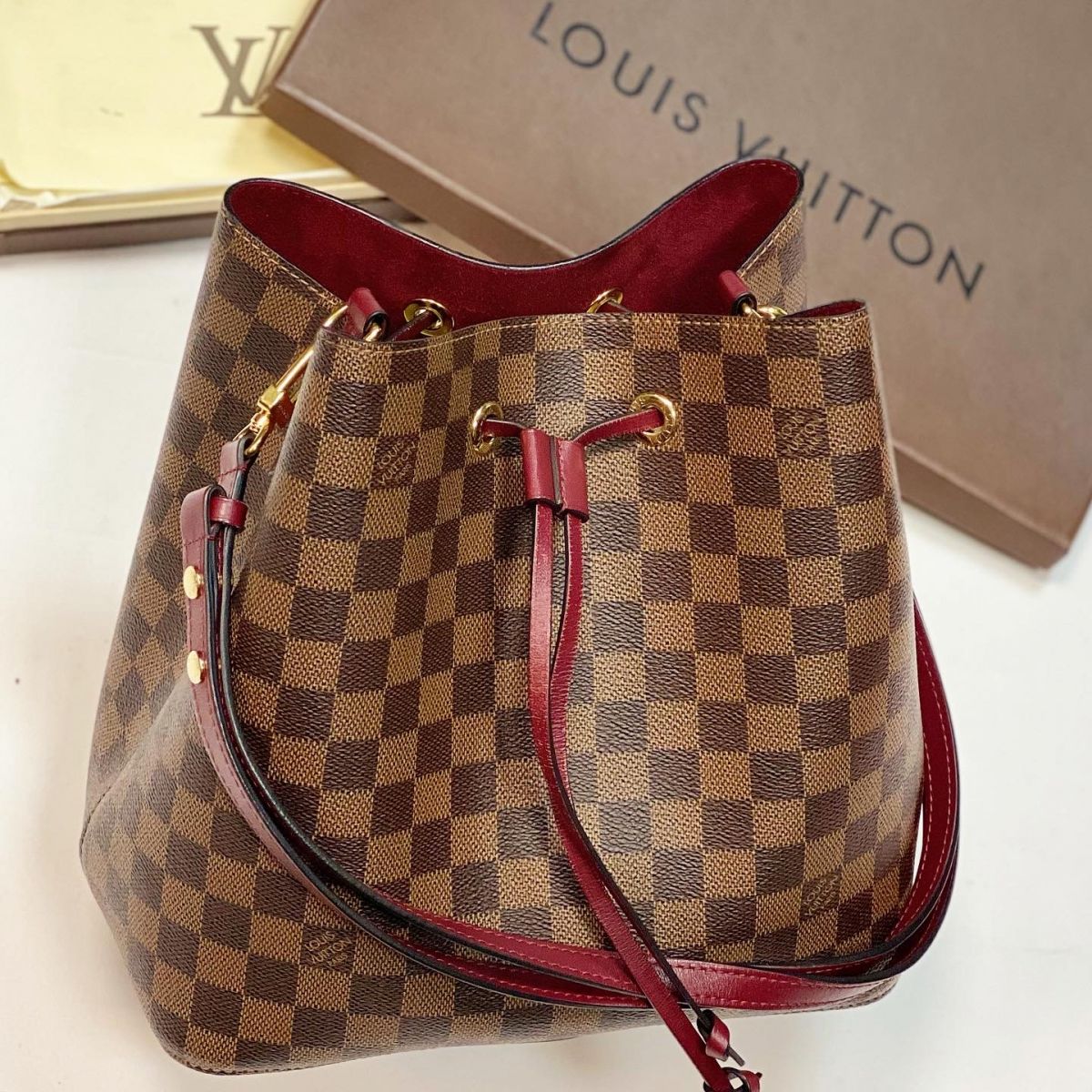 Сумка Louis Vuitton размер 25/27 цена 92 310 руб 