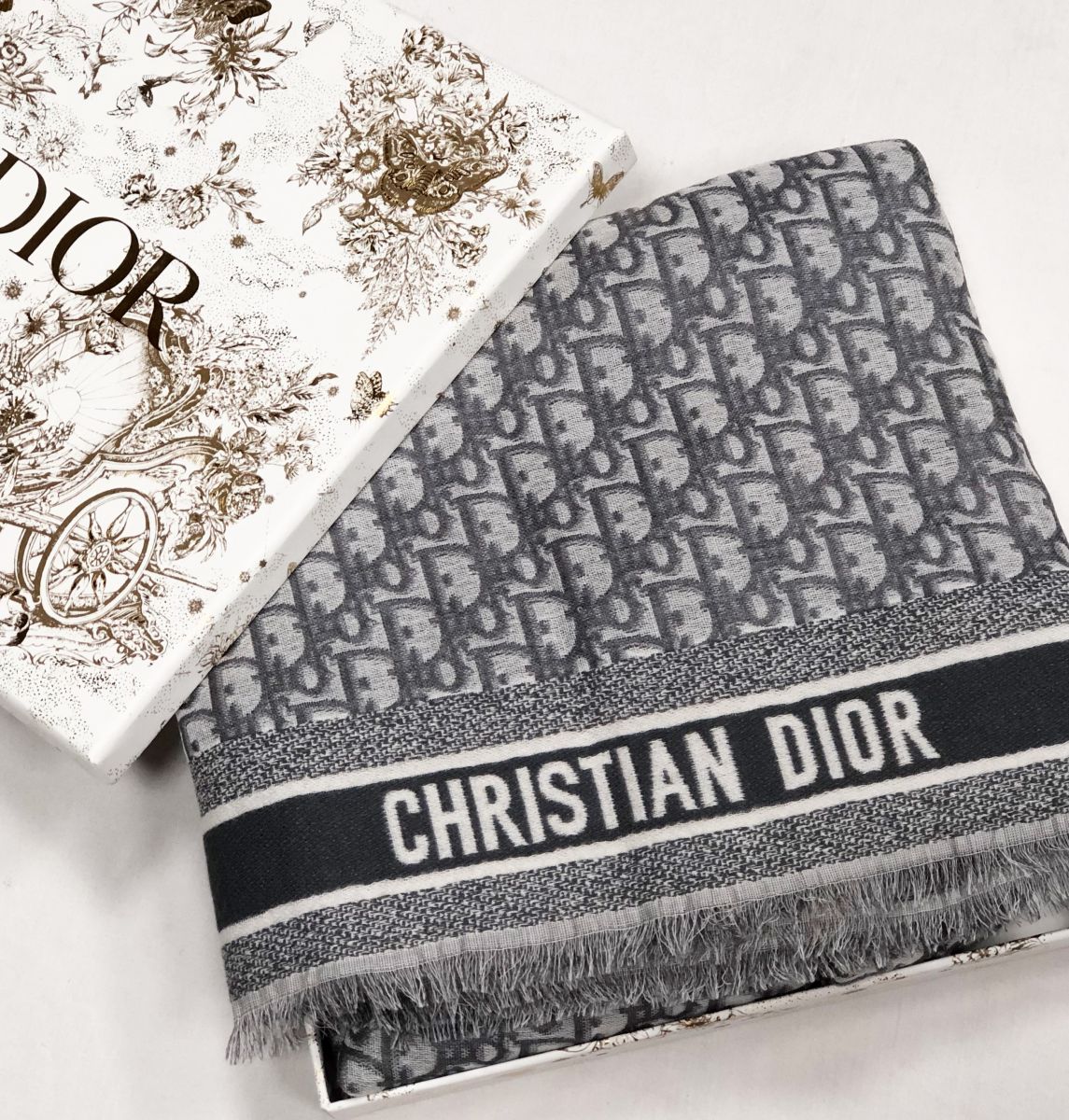Платье Christian Dior размер 120/140 цена 23 462 руб / в коробке/ 