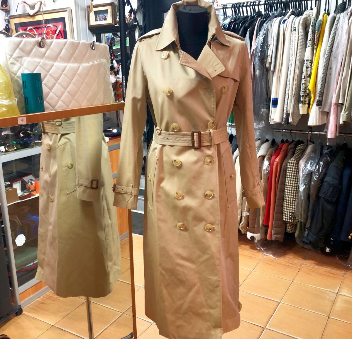 Плащ
BURBERRY
Размер 36/40 цена 46 965 руб