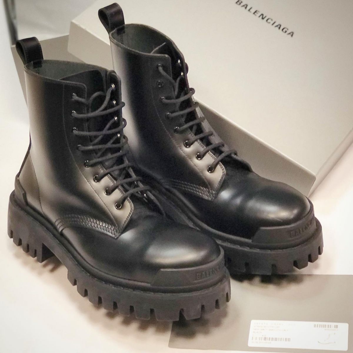 Ботинки Balenciaga  размер 40 цена 30 770 руб / новые / упаковка / 
