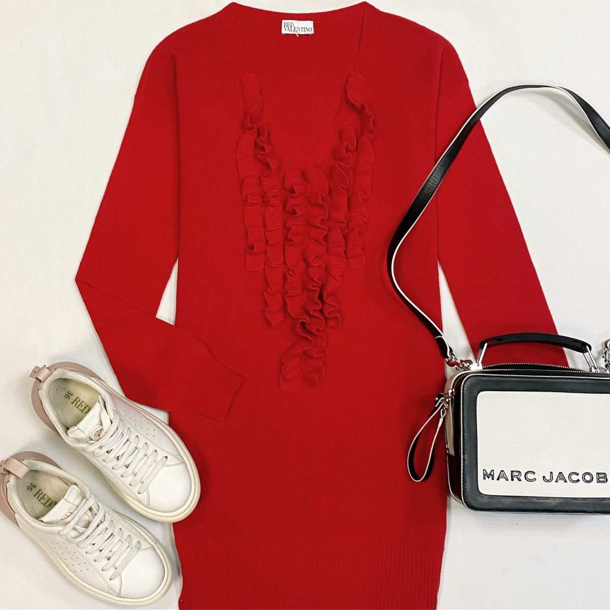 Туника Red Valentino размер 40 цена 4 616 рубКеды Red Valentino размер 36 цена 13 847 рубСумка Marc Jacobs