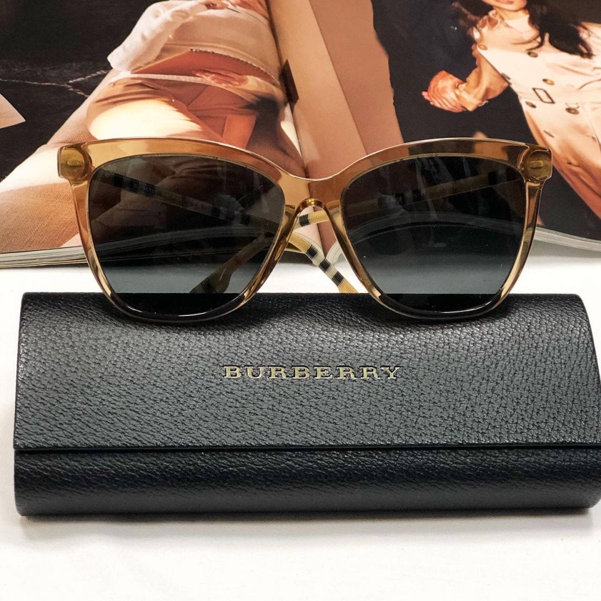 Очки Burberry цена 7 693 руб 