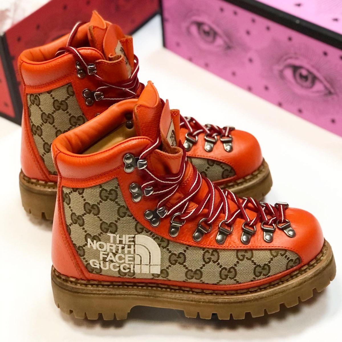 Ботинки коллаборация GUCCI &amp; Noth face размер 37 цена 69 233 руб 
