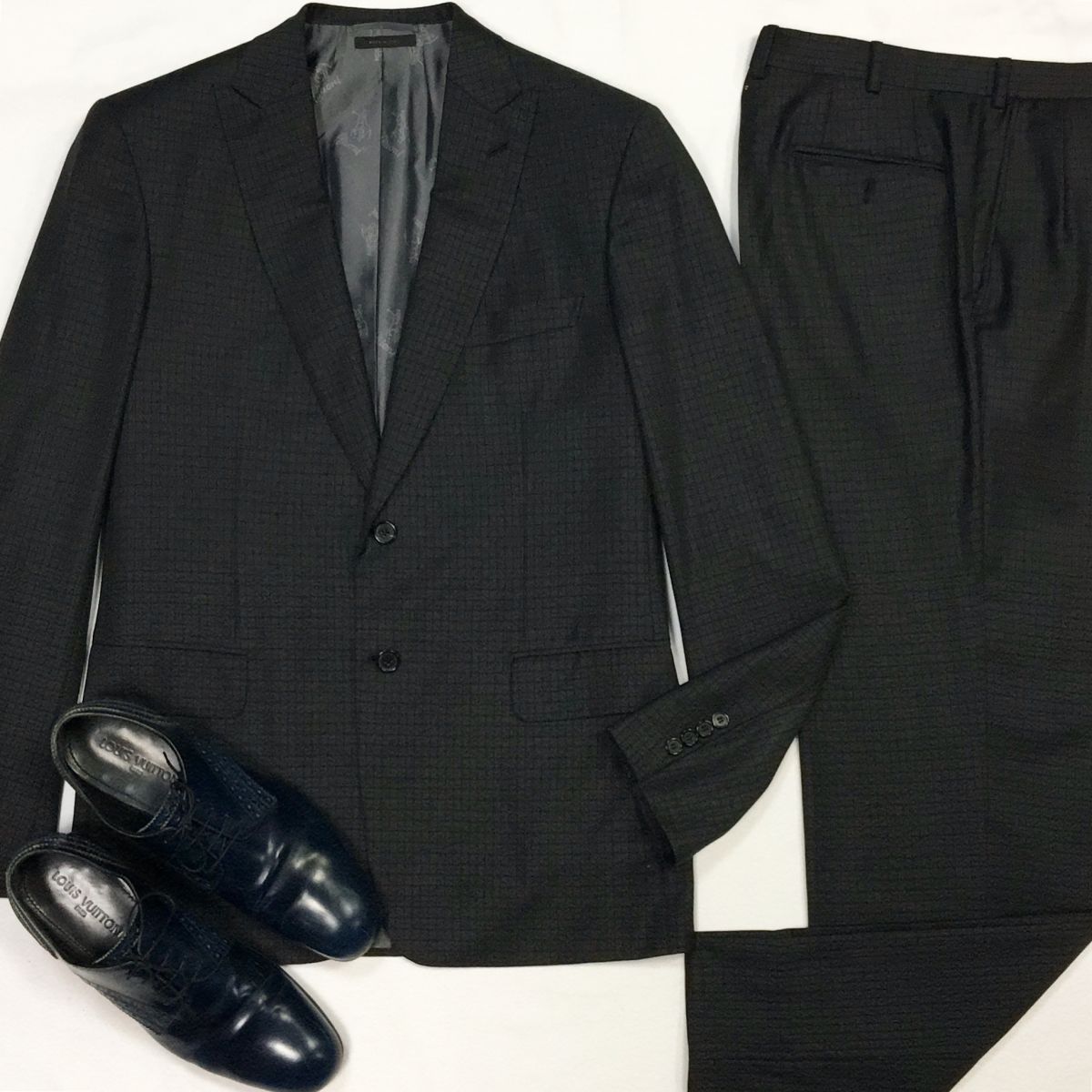 #mechtamen Костюм BRIONI  размер 40 цена 15 385 рубТуфли LOUIS VUITTON  размер 43 цена 10 770 руб