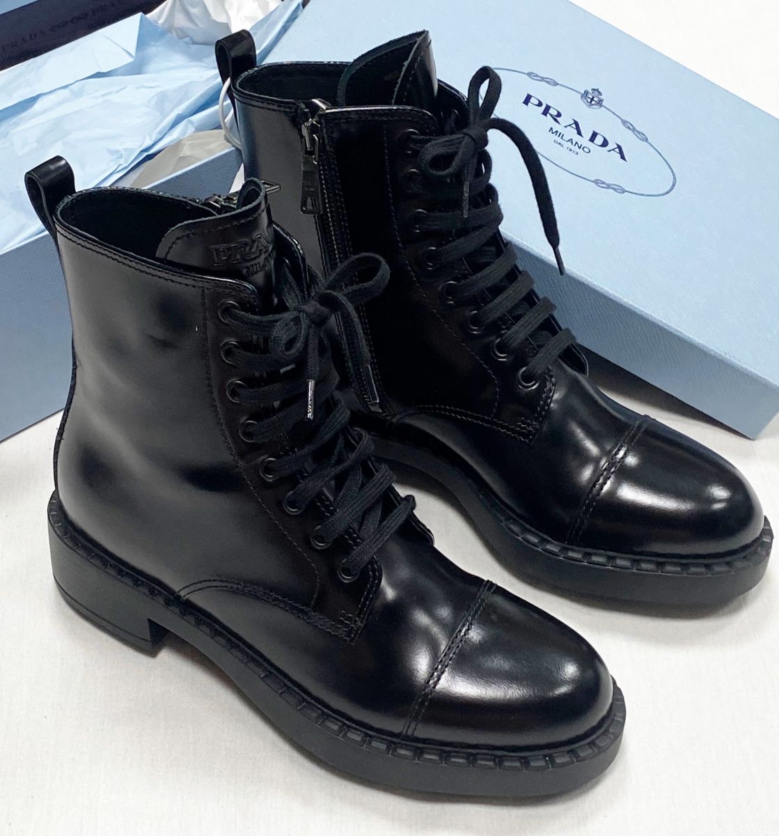 Ботинки Prada размер 39.5 цена 46 965 руб
