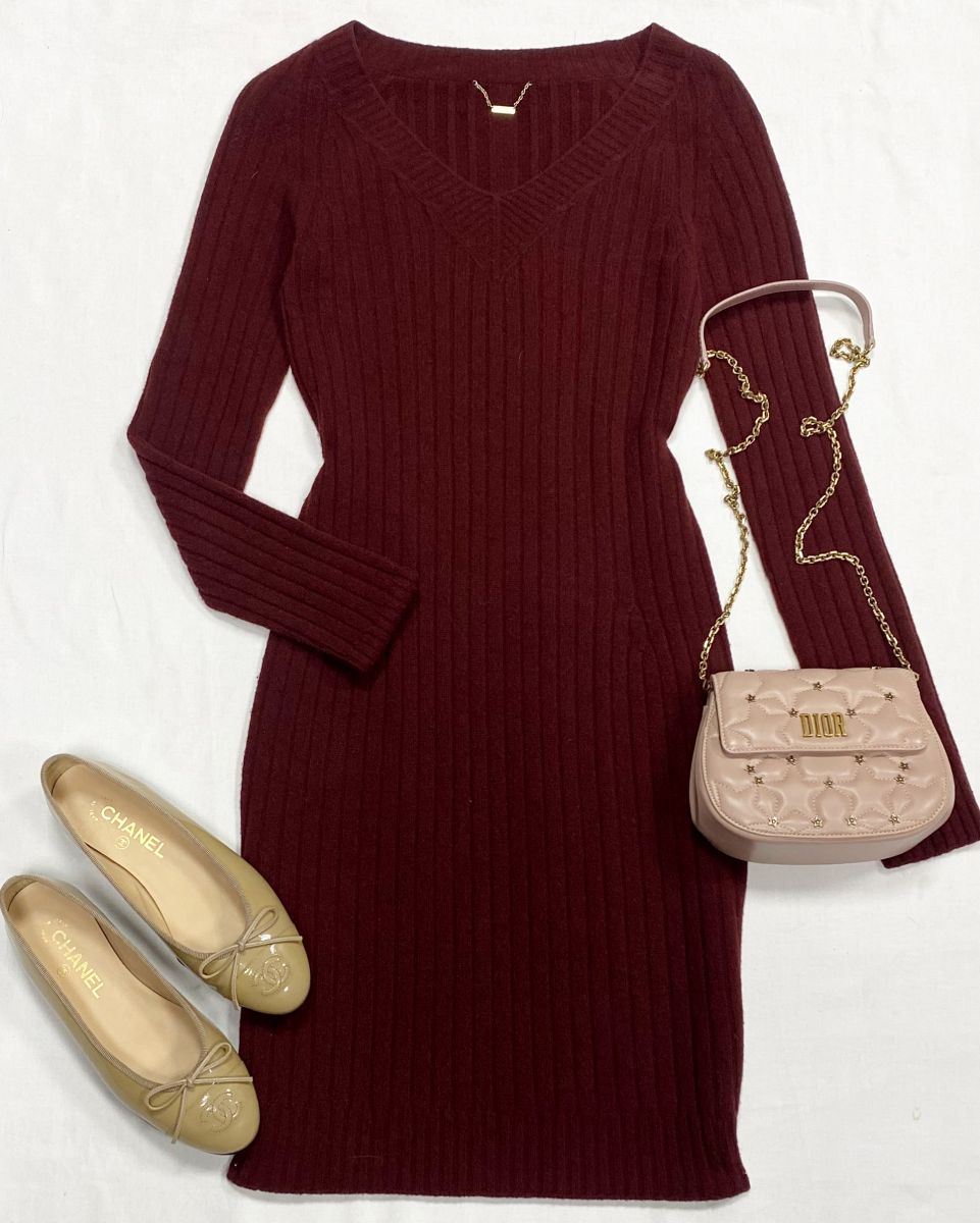 Платье The Row размер 38 цена 15 655 руб
Балетки Chanel размер 36.5 цена 15 655 руб
Сумочка Christian Dior 