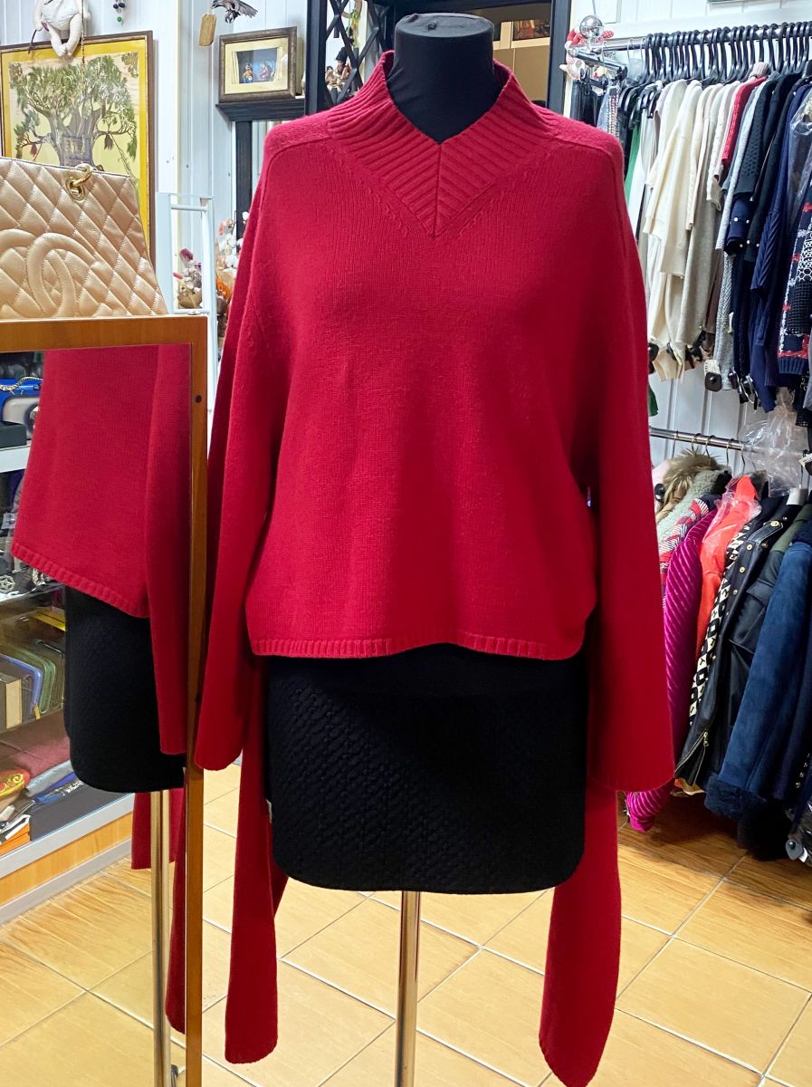 Юбка Chanel размер 50 цена 39 138 рубСвитер Joseph размер M цена 7 828 руб