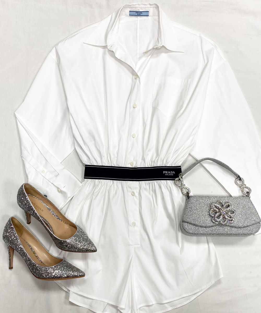 Комбинезон Prada размер 38 цена 39 138 руб
Туфли Vetiver размер 39 цена 10 959 руб
Сумочка Mach Mach 