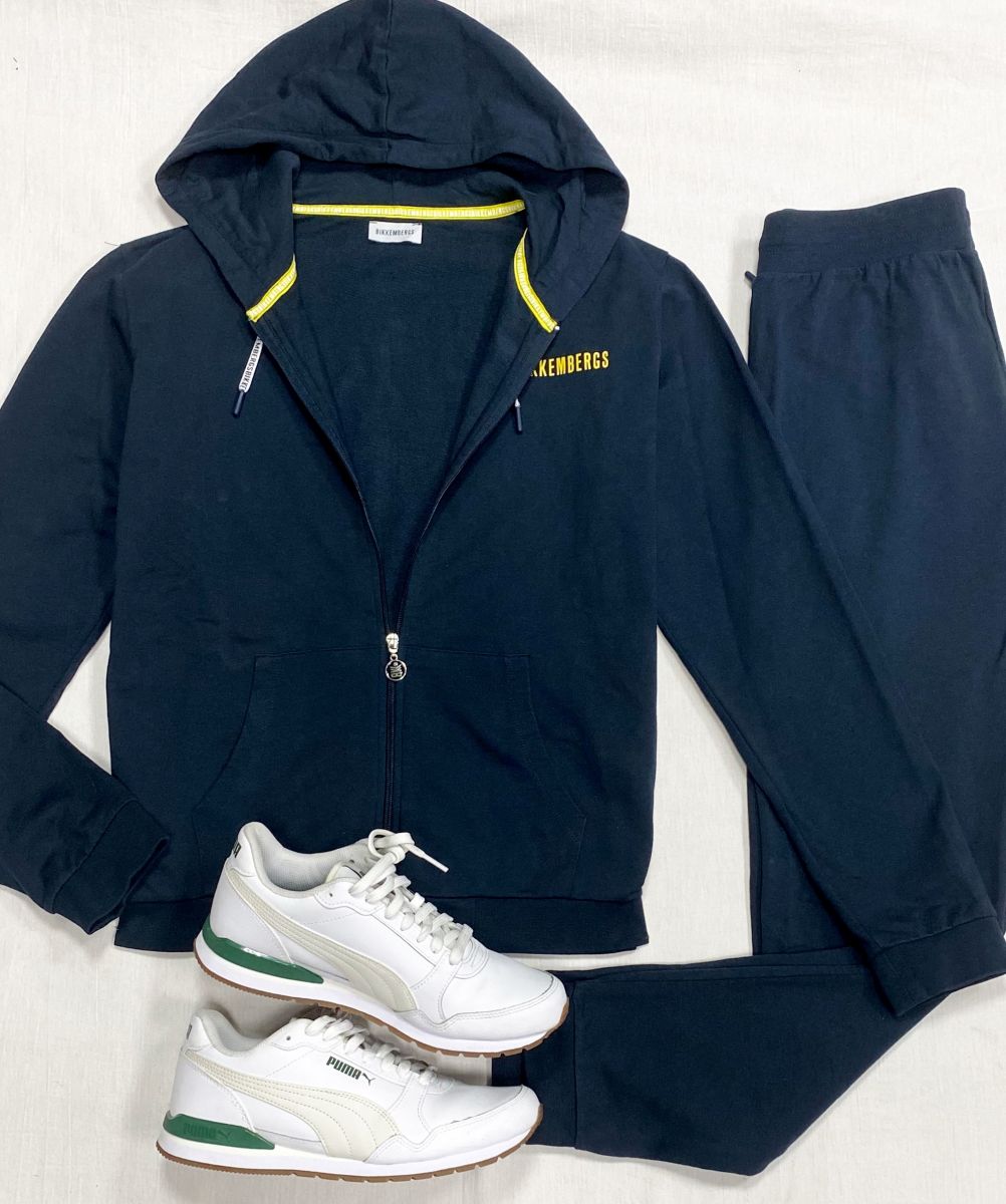 #mechtamen Костюм Bikkembergs размер S цена 9 393 руб
Кроссовки Puma размер 42 цена 7 828 руб