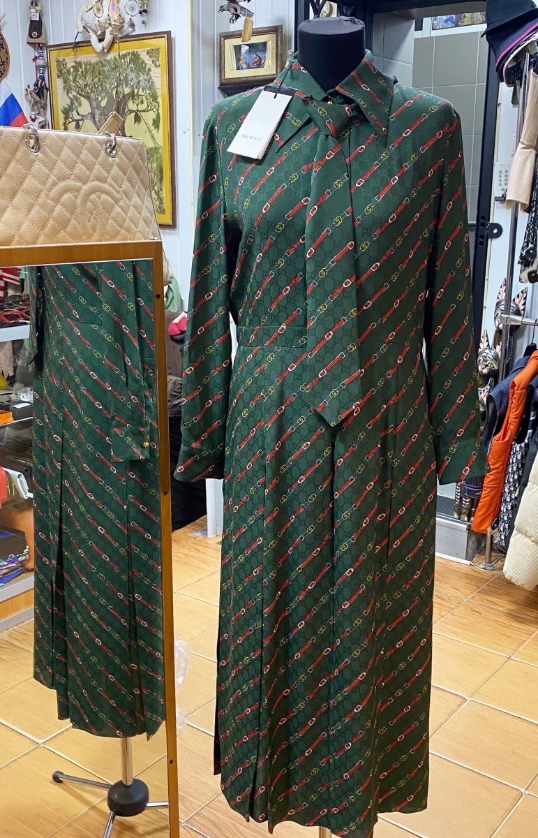 Платье + Галстук Gucci размер 46 цена 78 275 руб/ с биркой/

