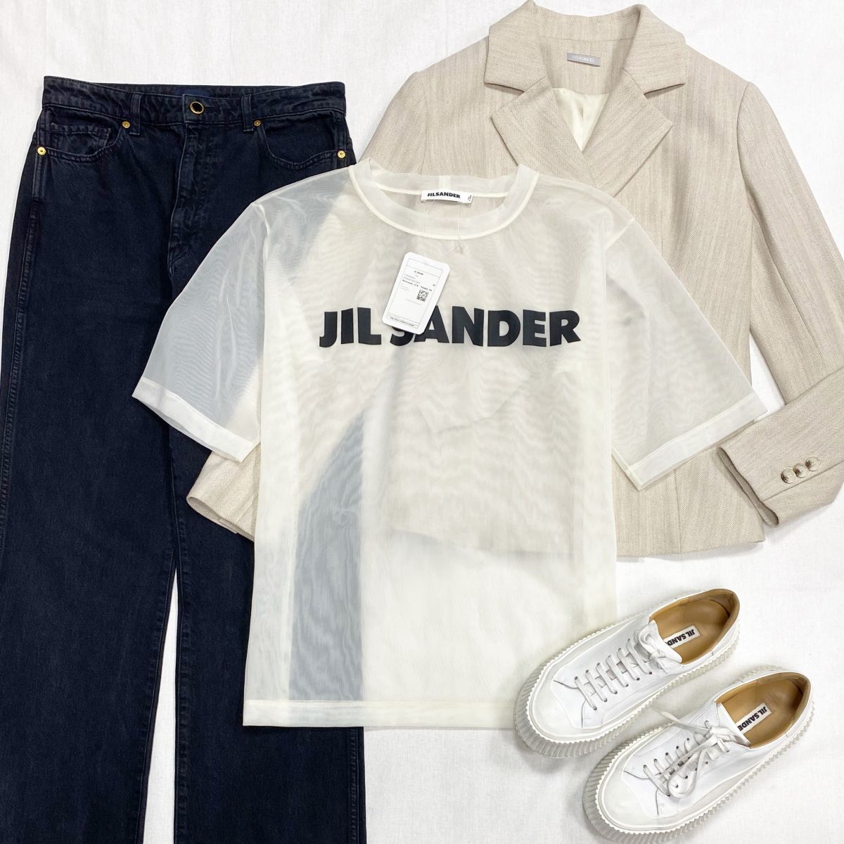 Футболка Jil Sander размер M цена 10 959 руб/ с биркой/
Жакет 12 Storeez размер XS цена 3 131 руб
Джинсы Khaite размер 29 цена 23 483 руб
Кеды Jil Sander размер 38 цена 23 483 руб
