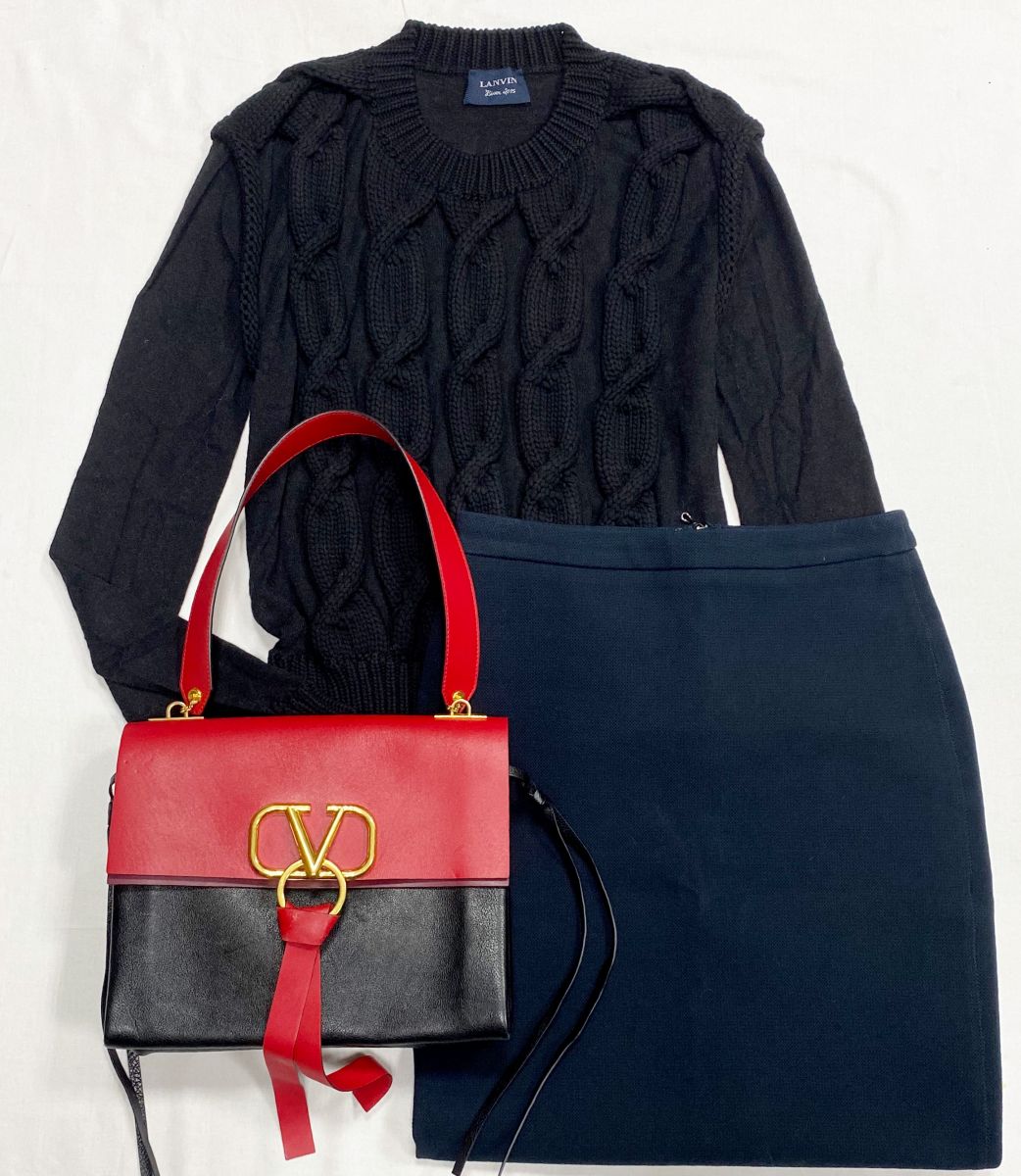 Кофта Lanvin размер S цена 10 959 руб
Юбка Lanvin размер 36 цена 6 262 руб
Сумка Valentino 