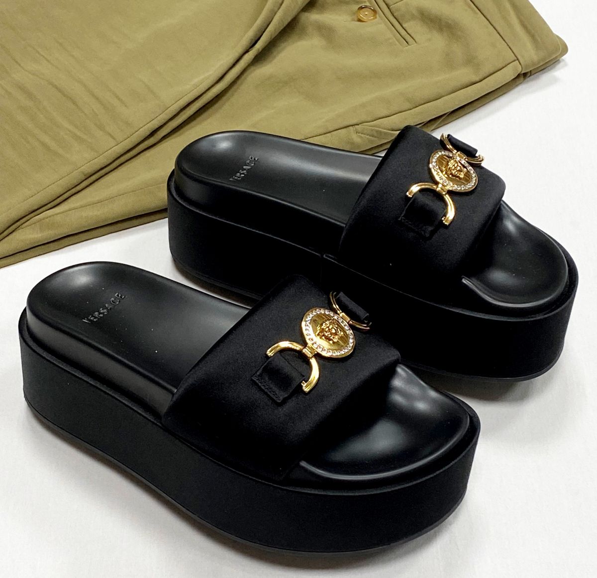 Сабо Versace размер 38 цена 26 614 руб

