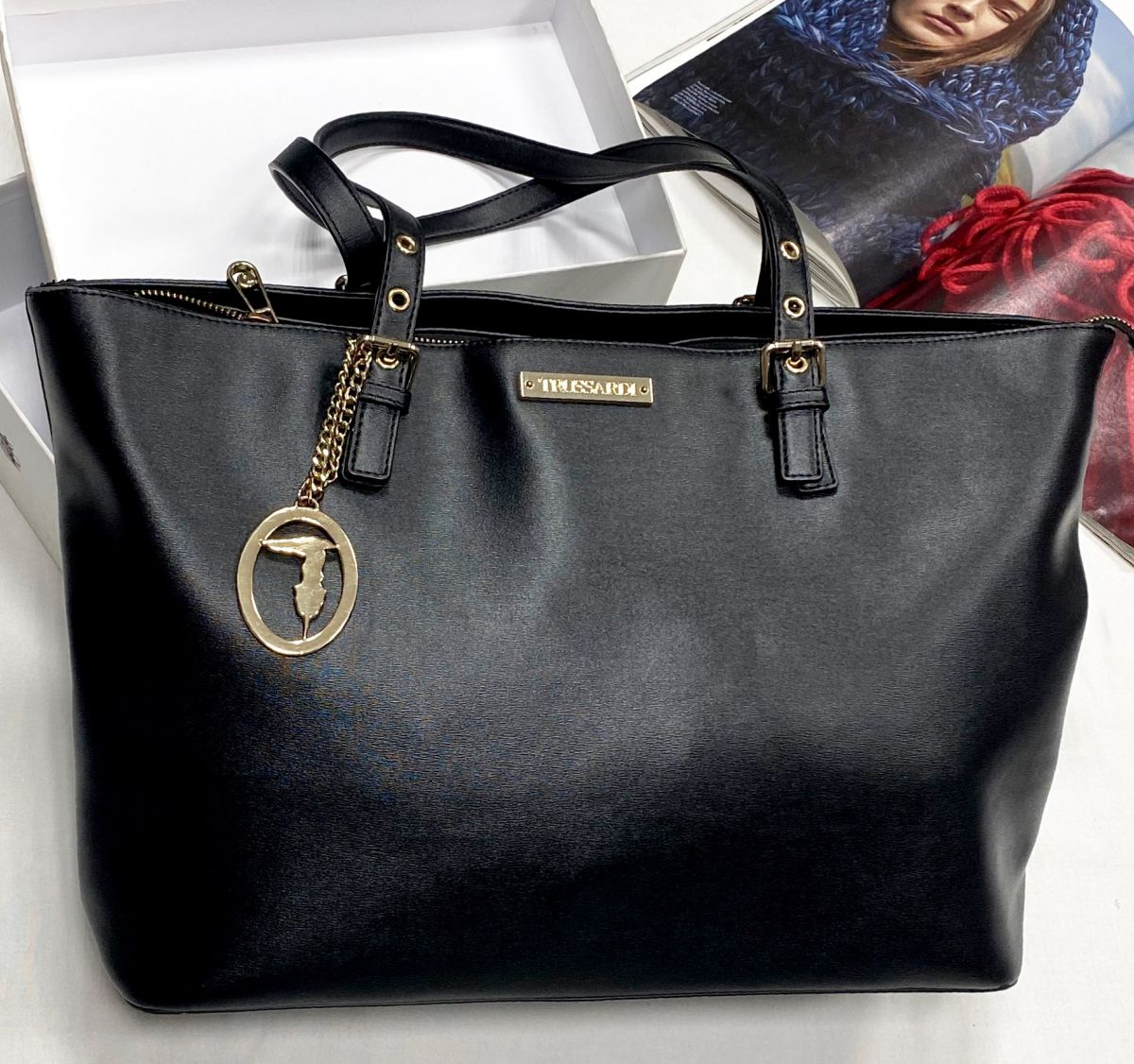 Сумка Trussardi размер 35/27 цена 7 828 руб