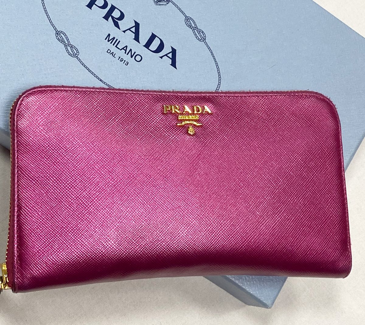 Кошелек Prada цена 7 828 руб