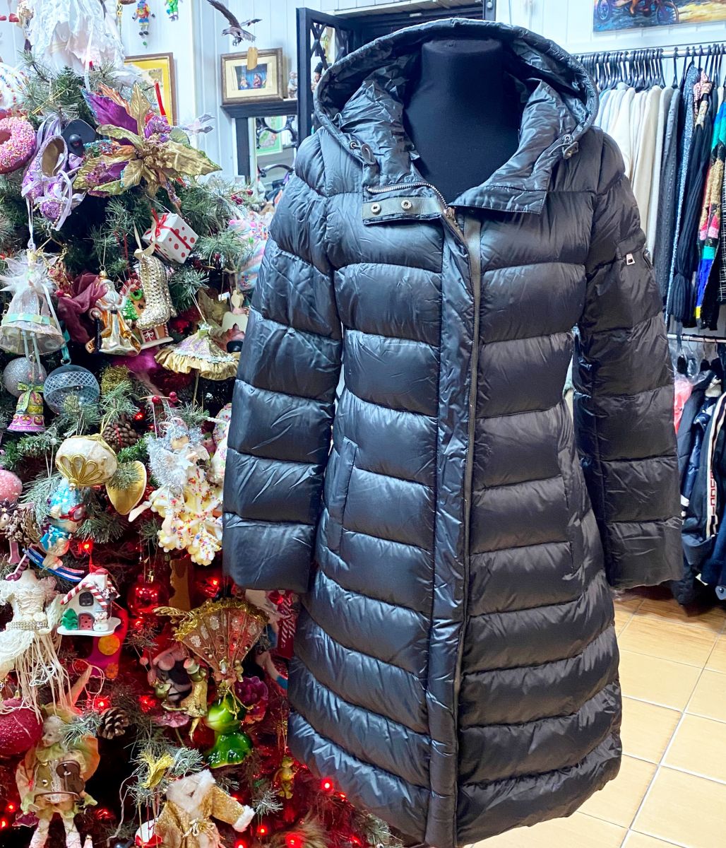 Пуховик Prada размер 44 цена 23 483 руб