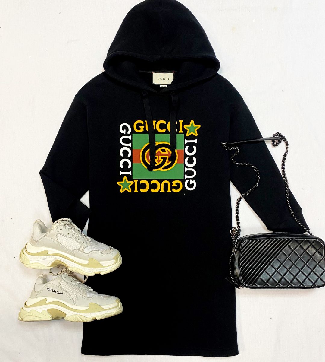 Толстовка Gucci размер S цена 30 770 руб
Кроссовки Balenciaga размер 38 цена 23 078 руб
Сумка Chanel 
