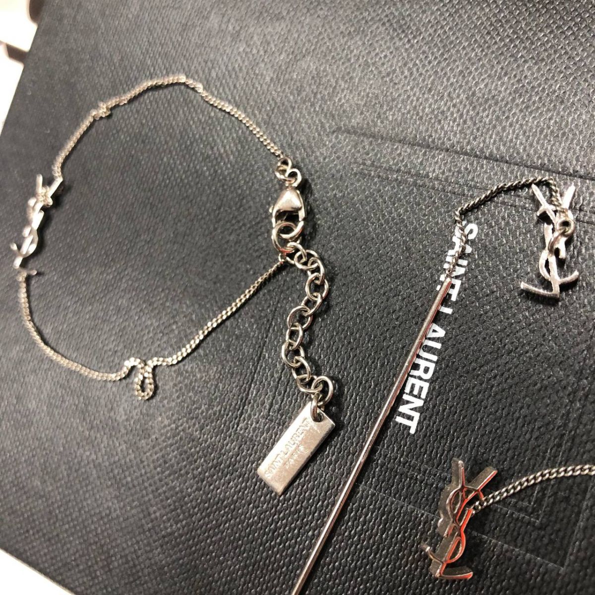 Комплект SAINT LAURENT цена 31 310
Руб /новый /коробка/карточки/
