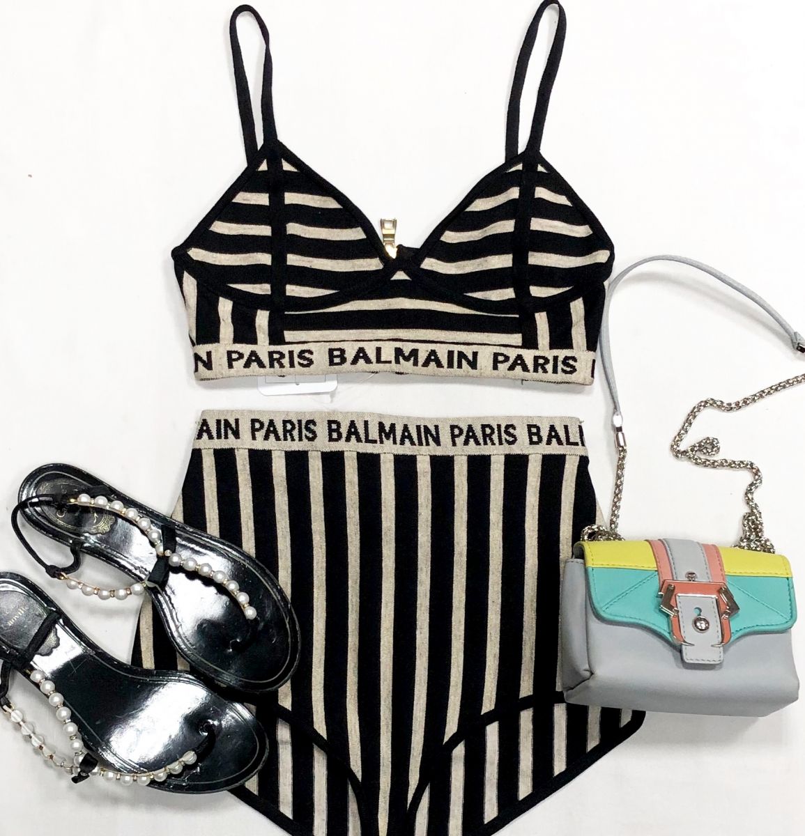 Костюм BALMAIN размер 36 цена 23 078 рубБосоножки Rene CAOVILLa размер 37 цена 10 770 руб