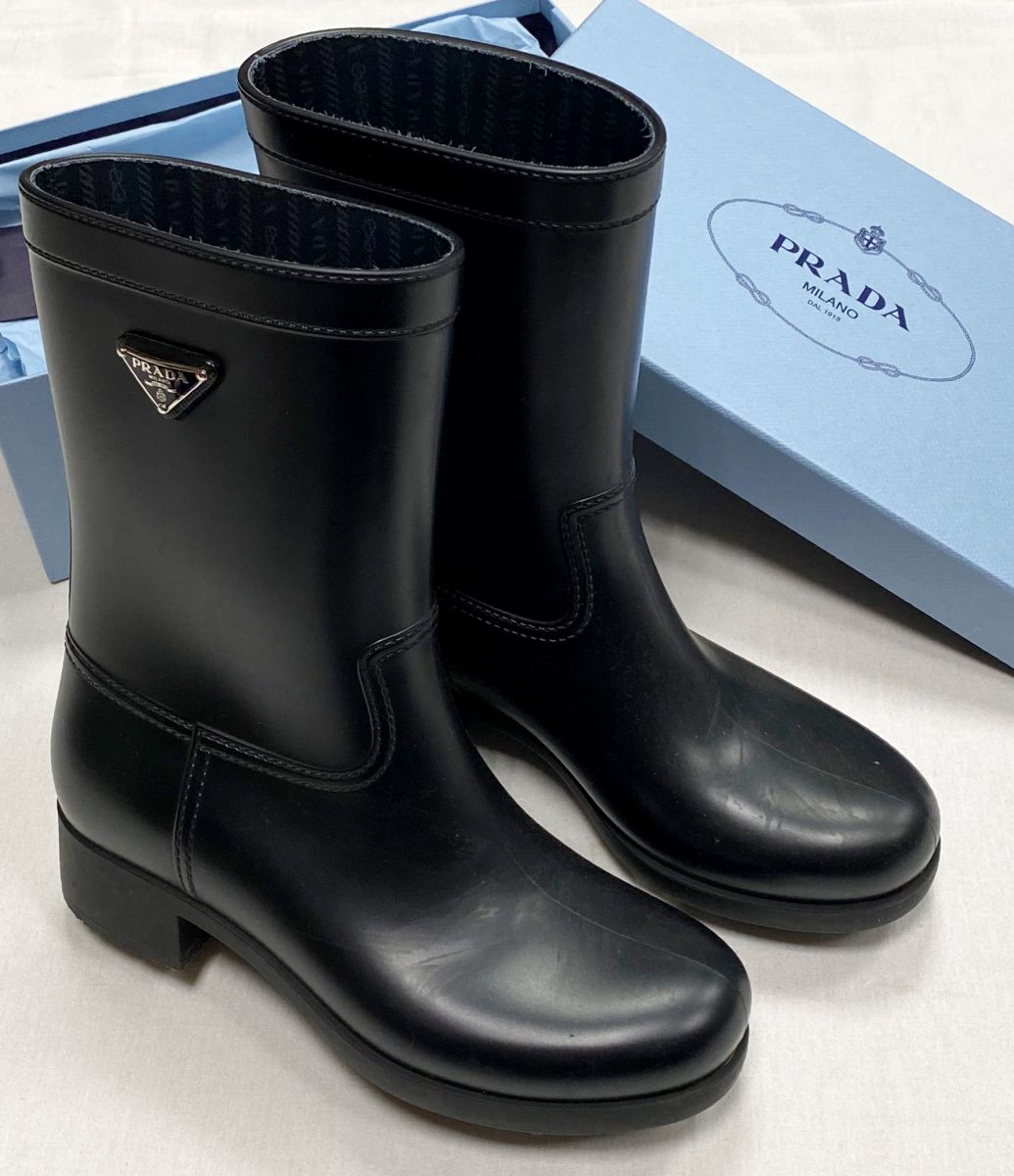 Сапоги / резиновые / Prada размер 37 цена 7 828 руб
