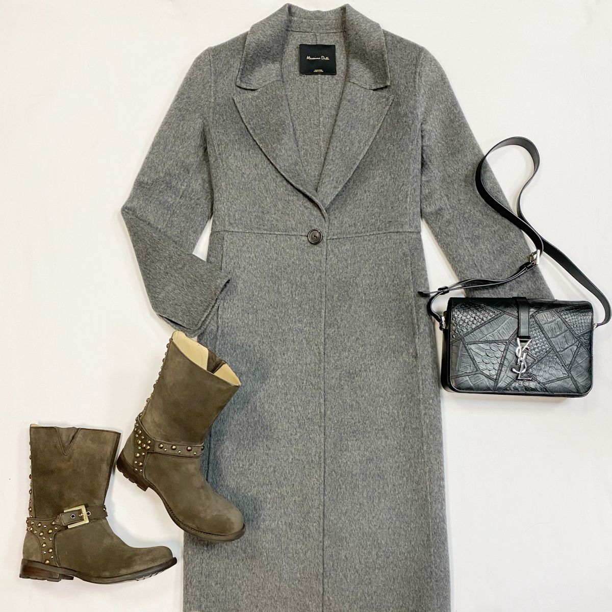 Пальто Massimo Dutti размер 36 цена 6 154 руб
Сапоги Moschino размер 38.5 цена 7 693 руб
Сумка Ysl