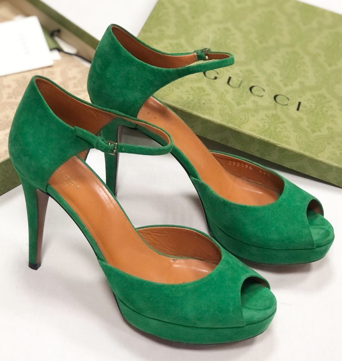Босоножки Gucci размер 39.5 цена 15 655 руб