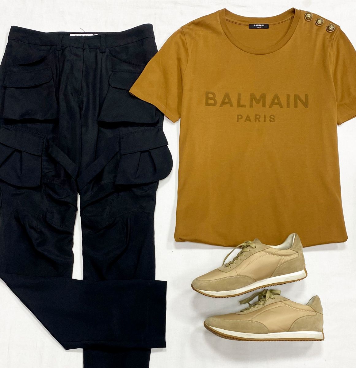 Футболка Balmain размер L цена 7 828 руб
Брюки Altazurra размер 36 цена 7 828 руб
Кроссовки 12 Storeez размер 38 цена 6 262 руб