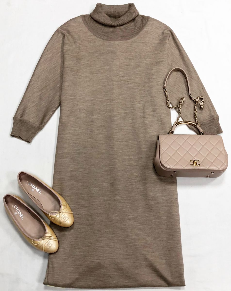 Платье Max Mara размер 42 цена 15 655 руб
Балетки Chanel размер 37.5 цена 23 483 руб
Сумка Chanel