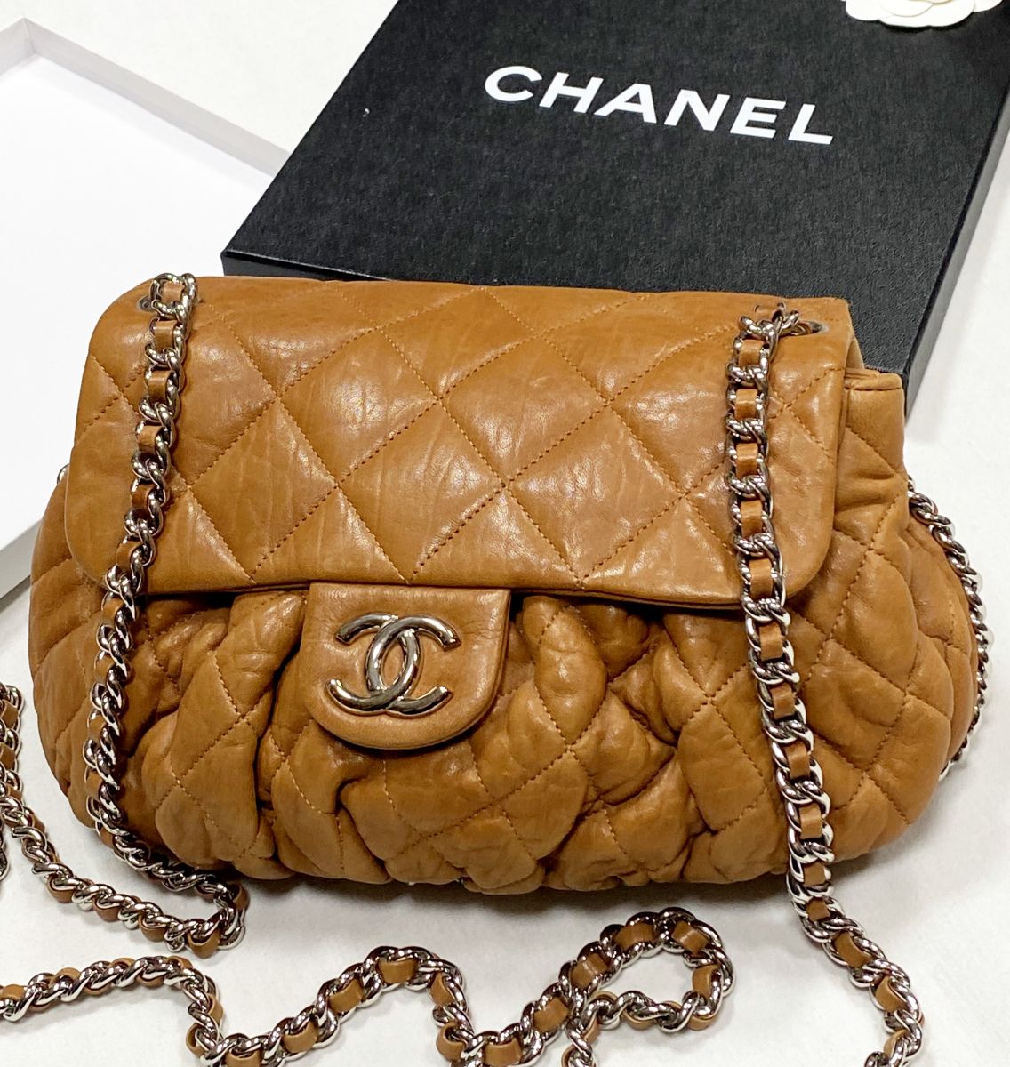 Сумка Chanel размер 28/18 цена 156 550 руб
