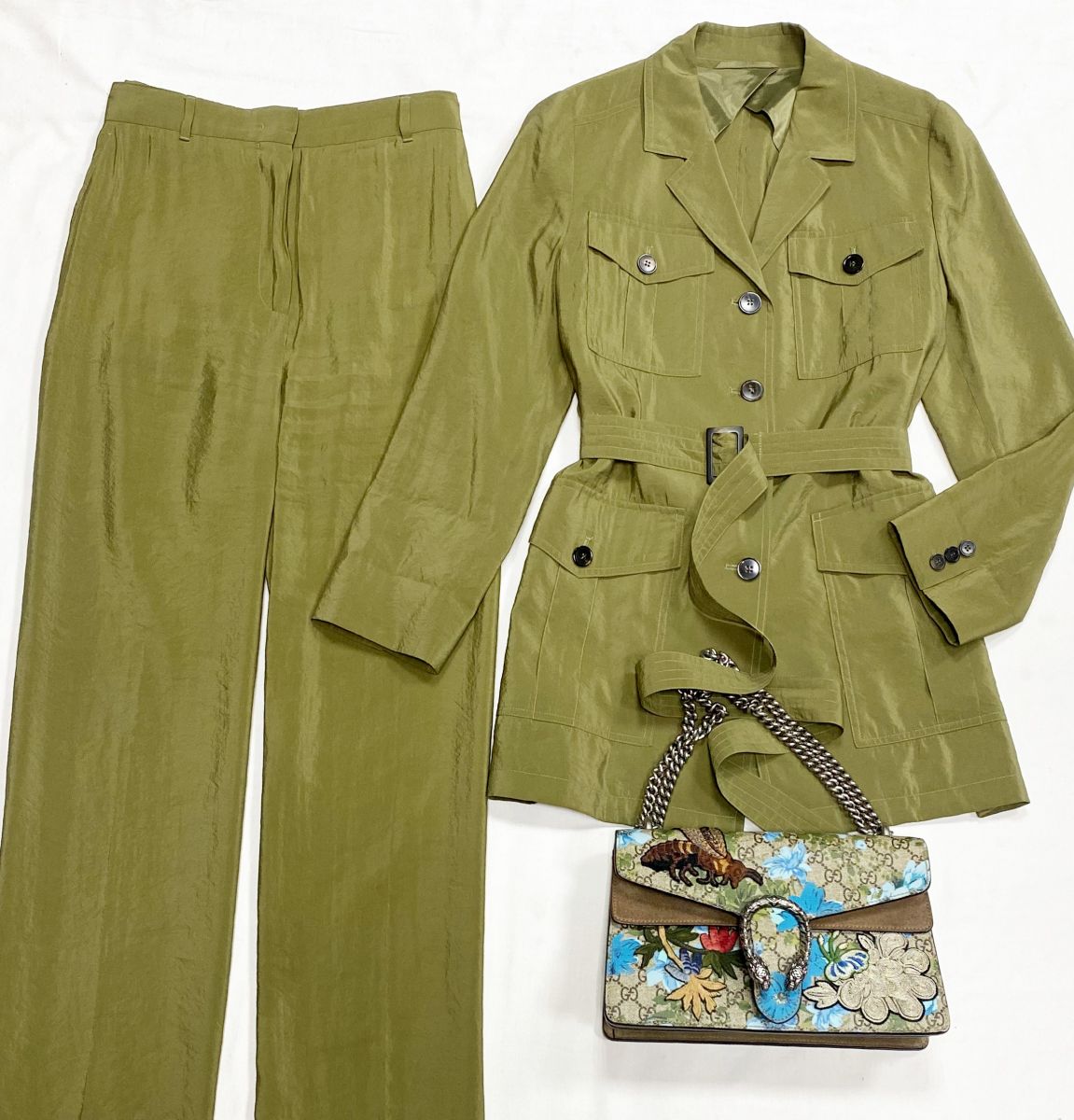 Костюм Max Mara размер 40 цена 23 483 руб
Сумка Gucci 