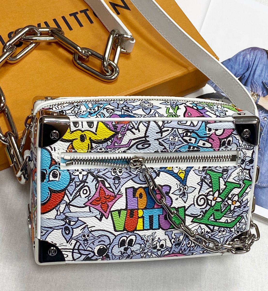 Сумочка Louis Vuitton размер 18/12 цена 234 825 руб

