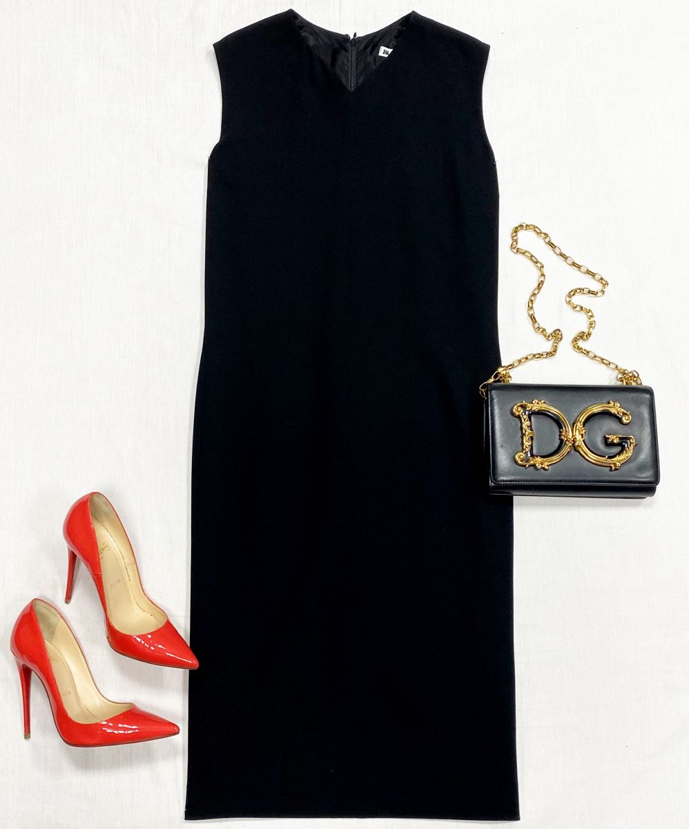 Платье Jil Sander размер 40 цена 15 655 руб
Туфли Louboutin размер 37.5 цена 15 655 руб
Сумка Dolce Gabbana 