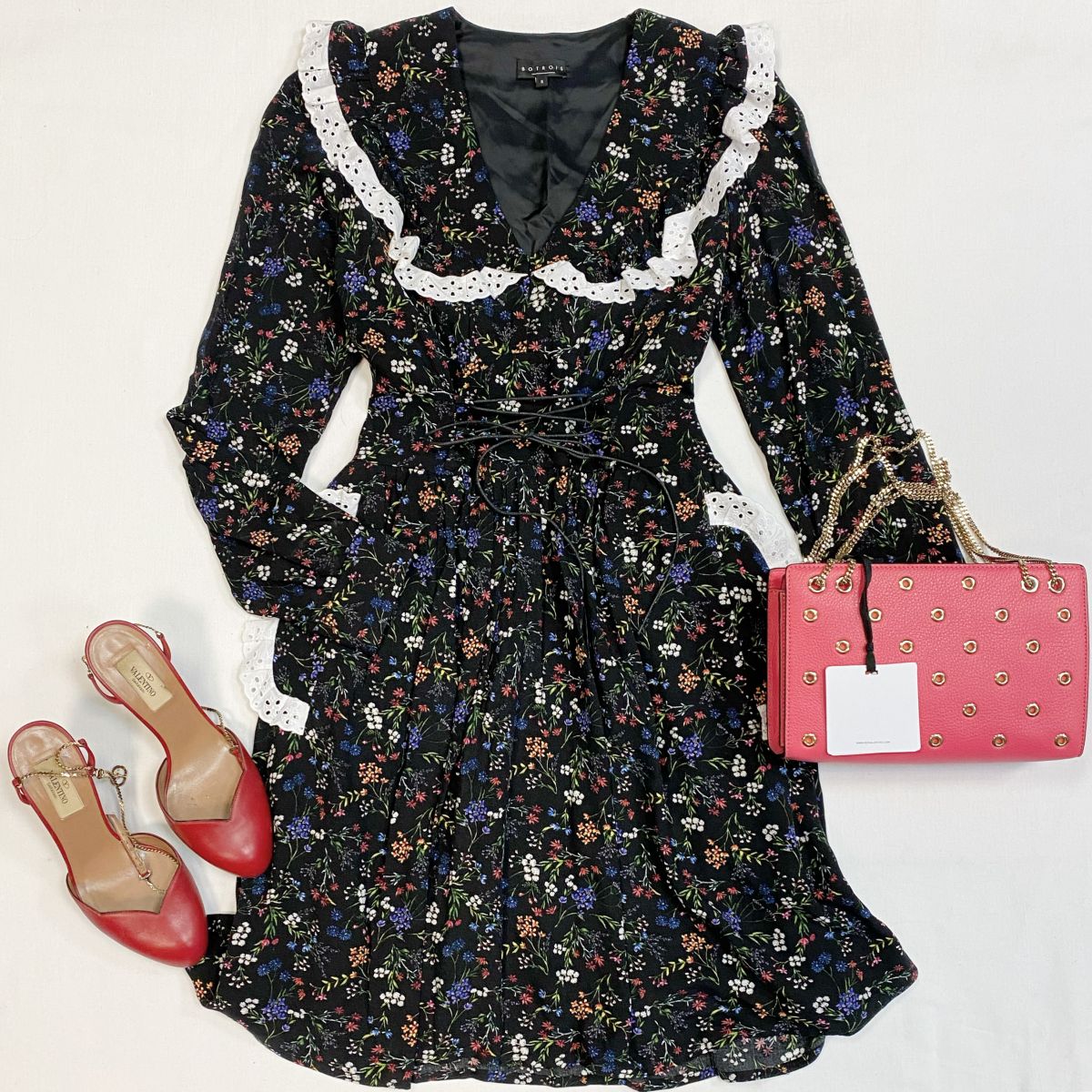 Платье размер S цена 3 077 рубТуфли Valentino размер 37 цена 6 154 рубСумка Red Valentino