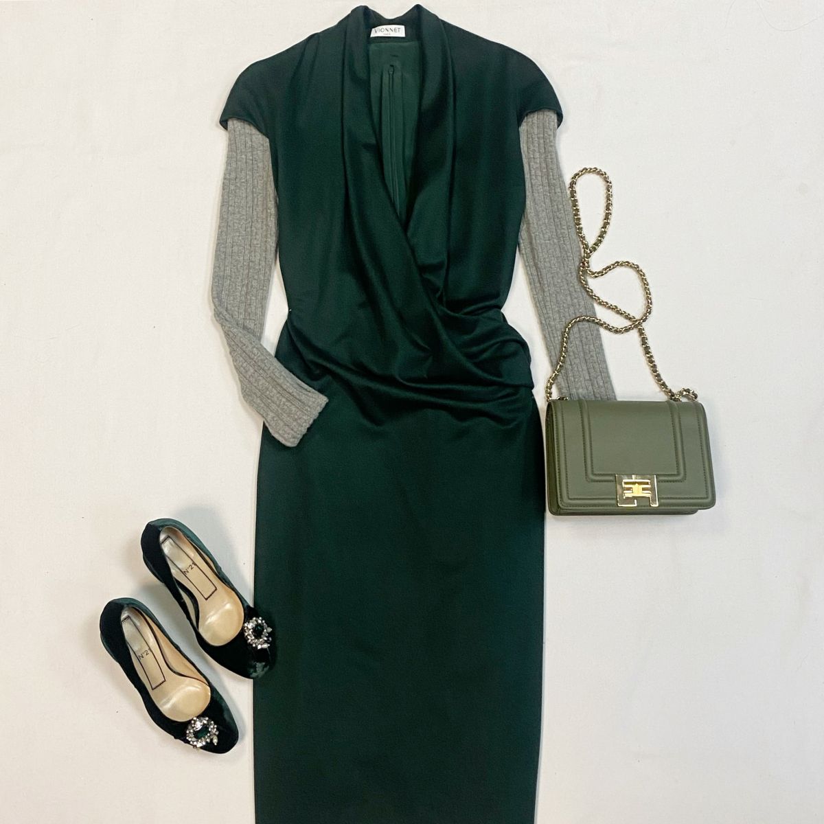 Платье Vionnet размер 40 цена 15 385 рубТуфли N21 размер 36 цена 15 385 рубСумка Elisabetta Francchi