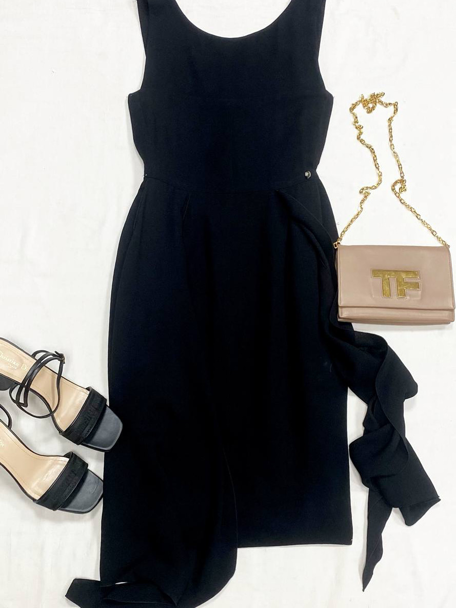 Платье Chanel размер 42 цена 46 965 рубБосоножки Christian Dior размер 41 цена 43 834 рубСумка Tom Ford