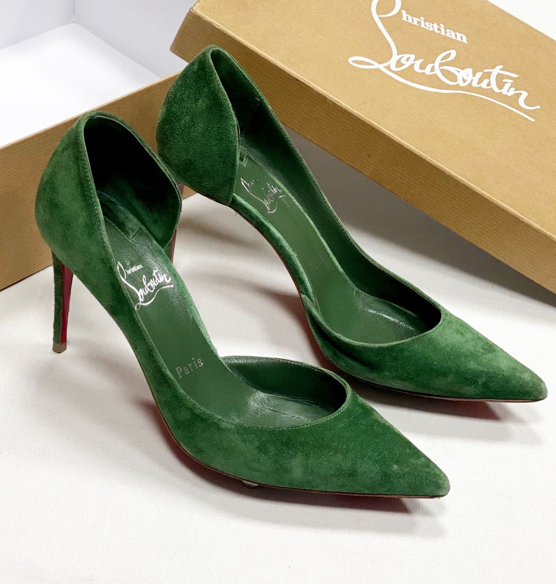Туфли Louboutin размер 37 цена 15 655 руб
