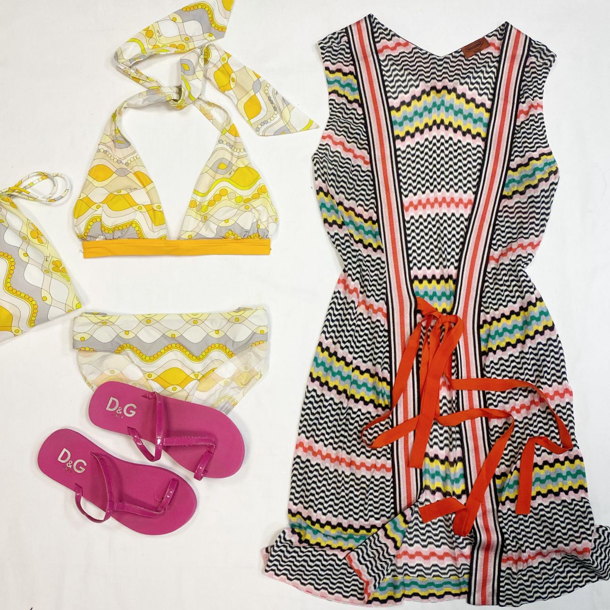Туника Missoni размер 42 цена 10 770 рубКупальник Emilio Pucci размер 44 цена 4 616 рубСабо Dolce Gabbana размер 38 цена 2 308 руб