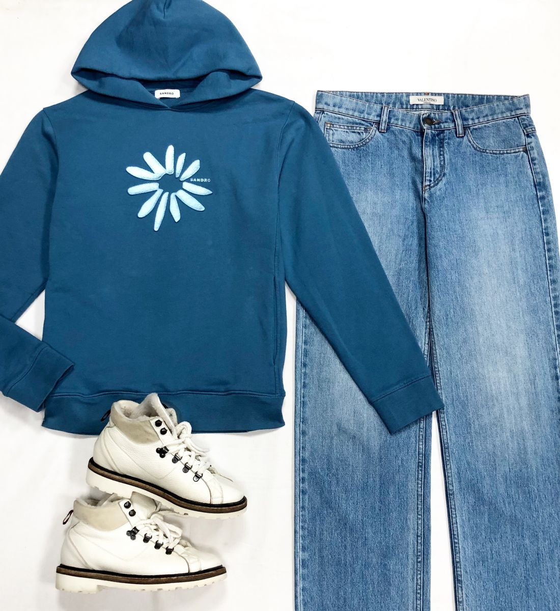 Толстовка Sandro размер M цена  7 828 руб
Джинсы Valentino размер 26 цена 15 655 руб
Ботинки Kiton размер 37.5 цена 15 655 руб