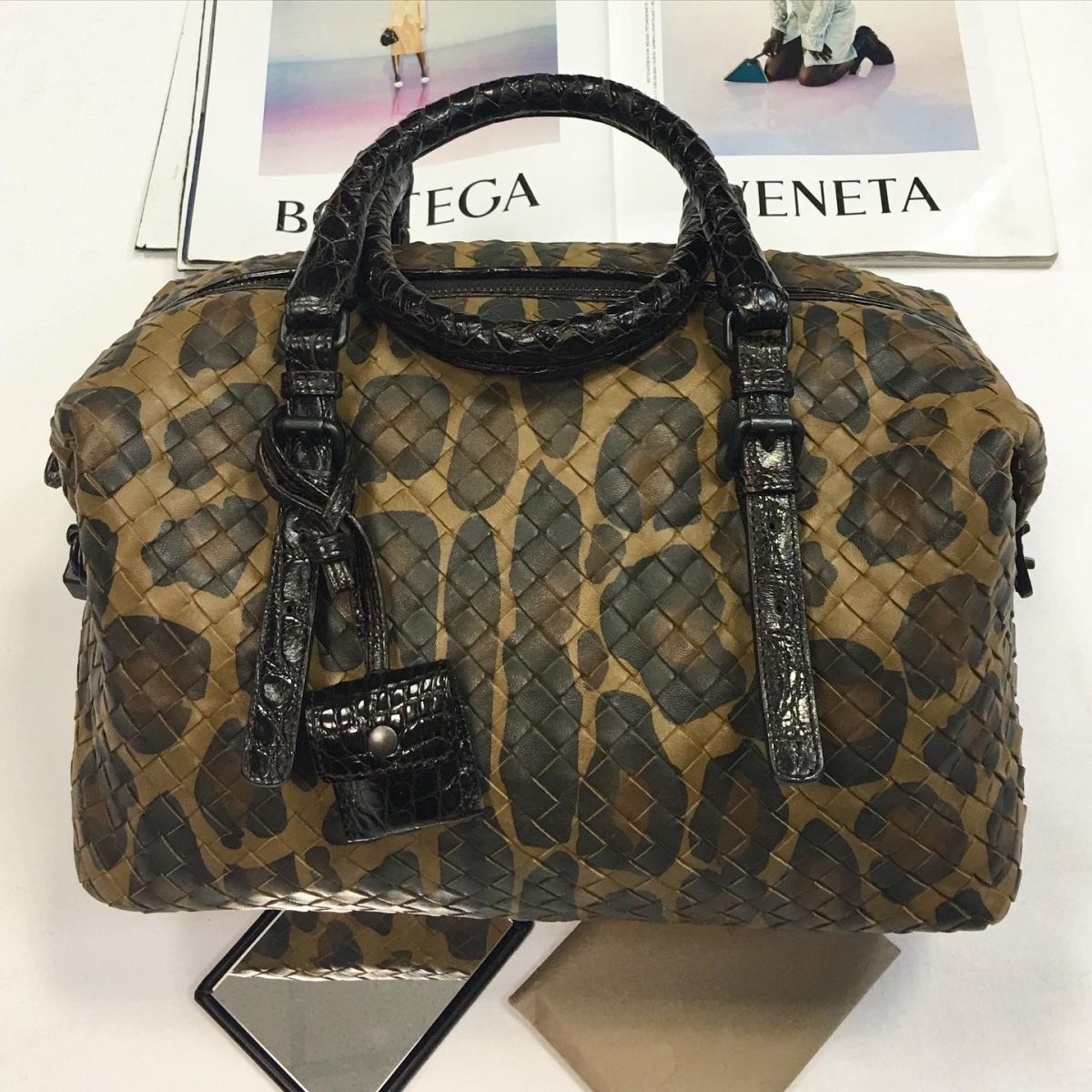 Сумка Bottegaveneta  размер 30/25 цена 30 770 руб