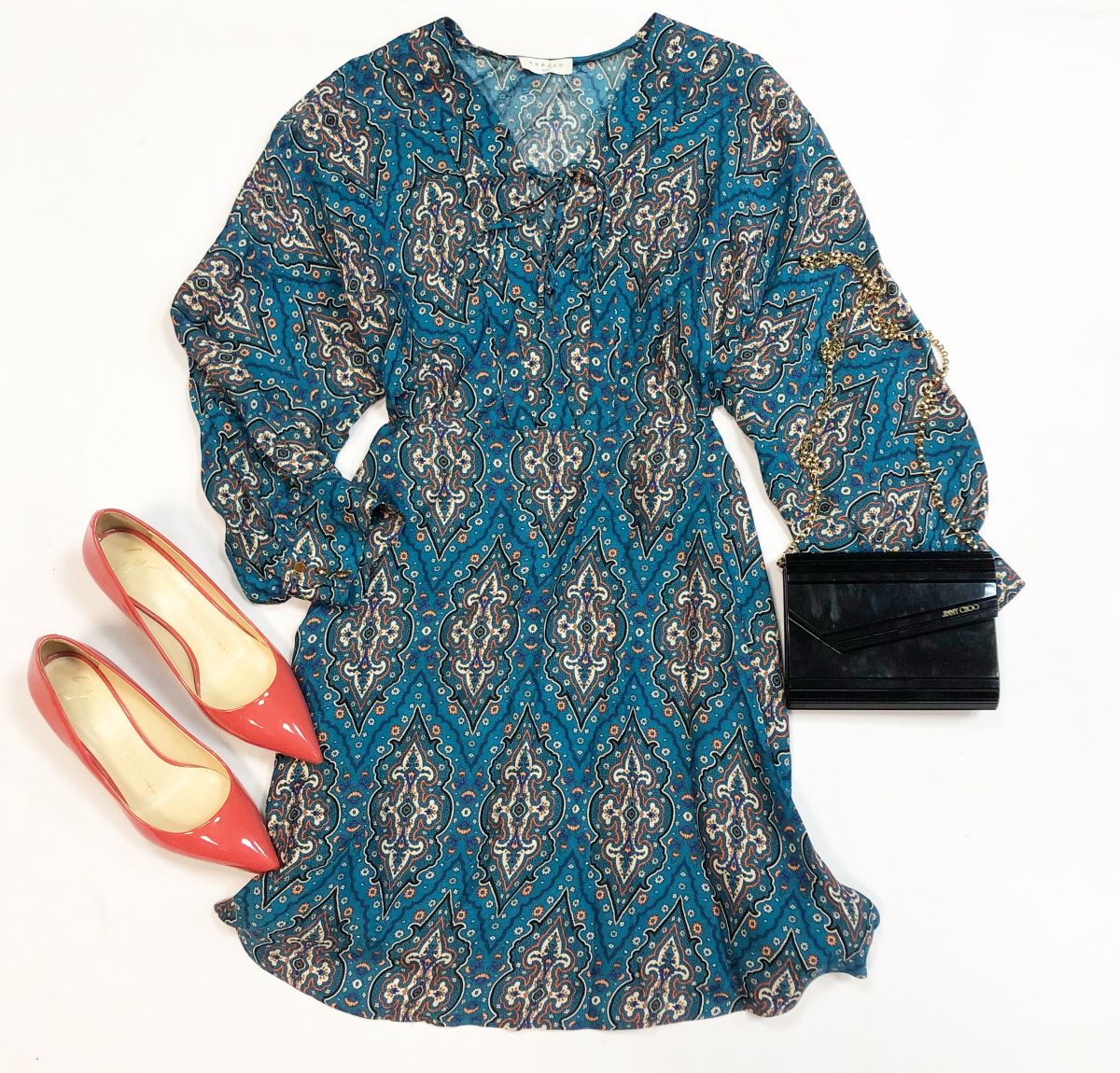 Платье Sandro размер 40 цена 4 616 рубТуфли Giuseppe Zanotti размер 37.5 цена 10 770 рубСумка Jimmy Choo