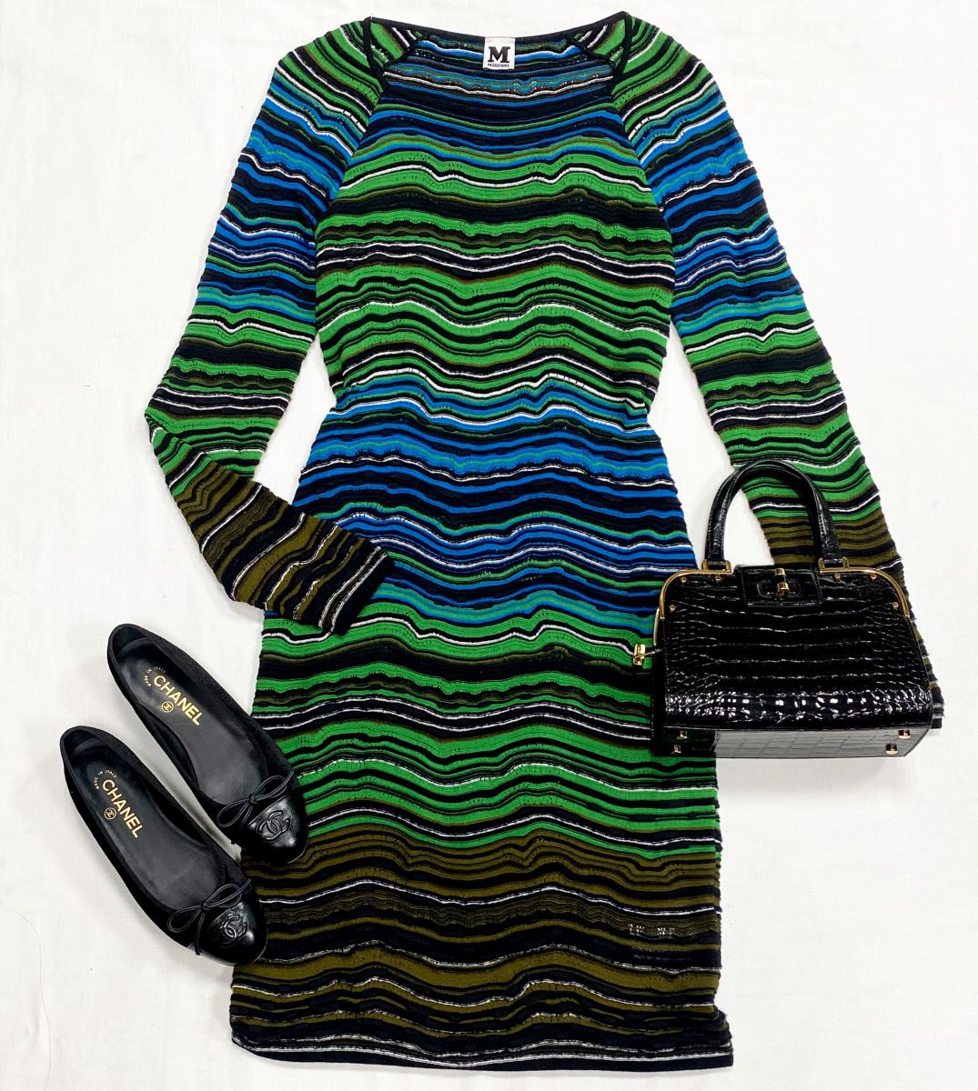 Платье Missoni размер 42 цена 7 828 руб
Балетки Chanel размер 36.5 цена 23 483 руб
Сумочка Saint Laurent