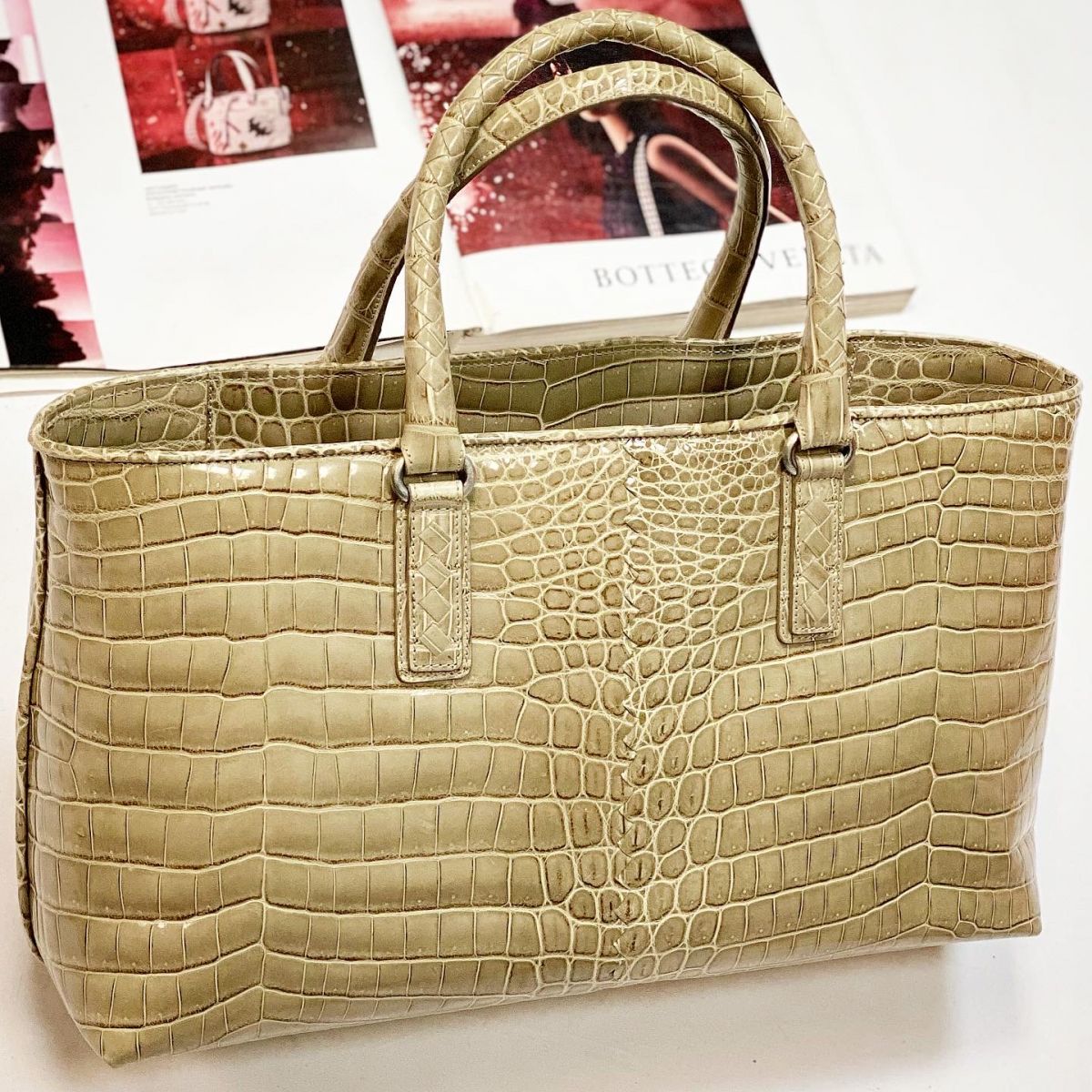 Сумка / крокодил / Bottega Veneta размер 40/23 цена 307 700 руб 