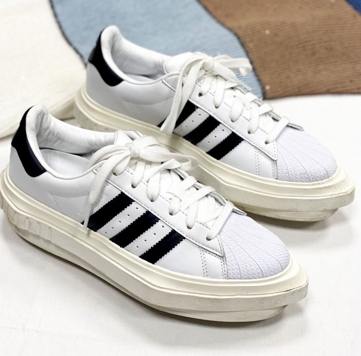 Кеды Adidas размер 40.5 цена 23 462 руб
